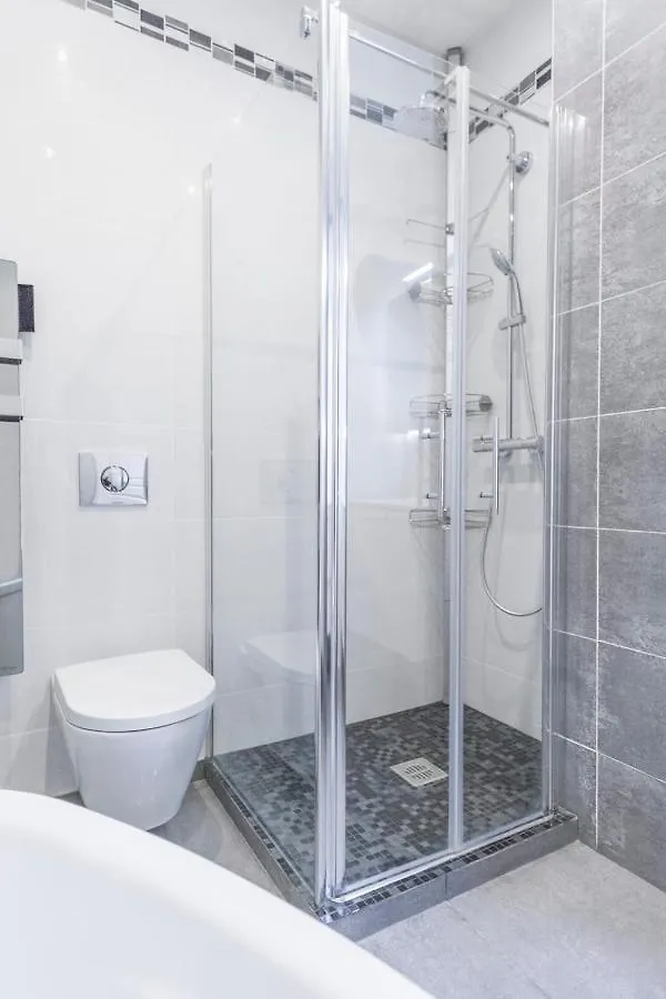 Close Croisette-Modern-A/C-Congress-Beaches Cannes