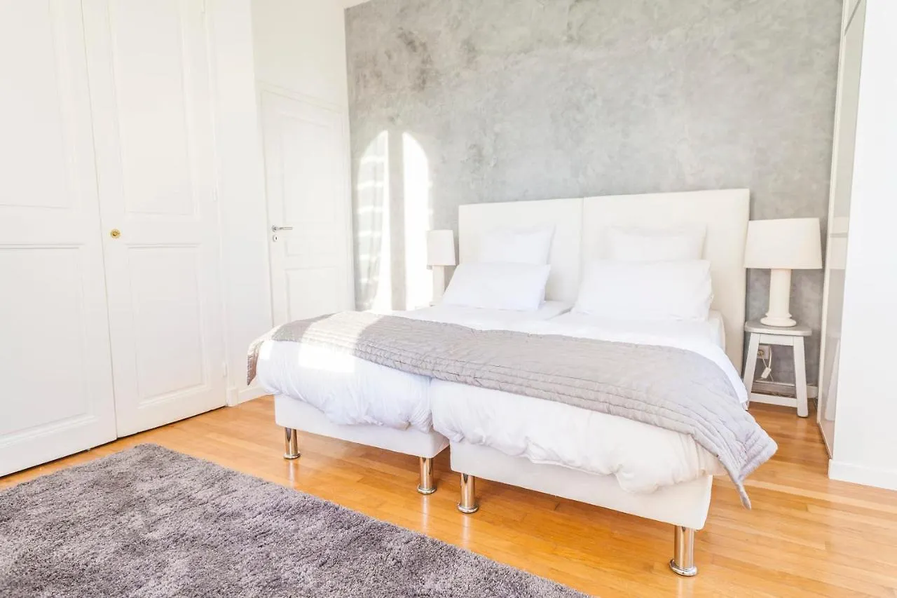 Close Croisette-Modern-A/C-Congress-Beaches Cannes